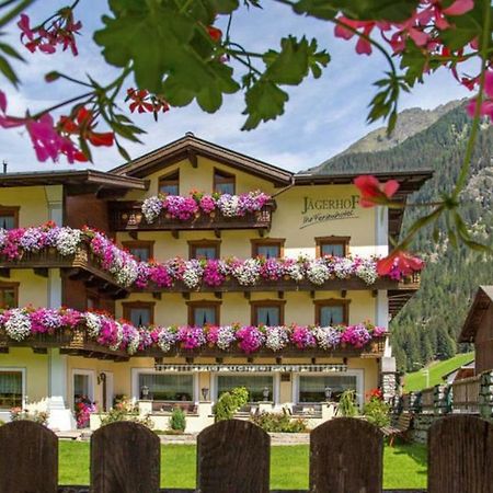 קאונרטל Hotel Jaegerhof מראה חיצוני תמונה