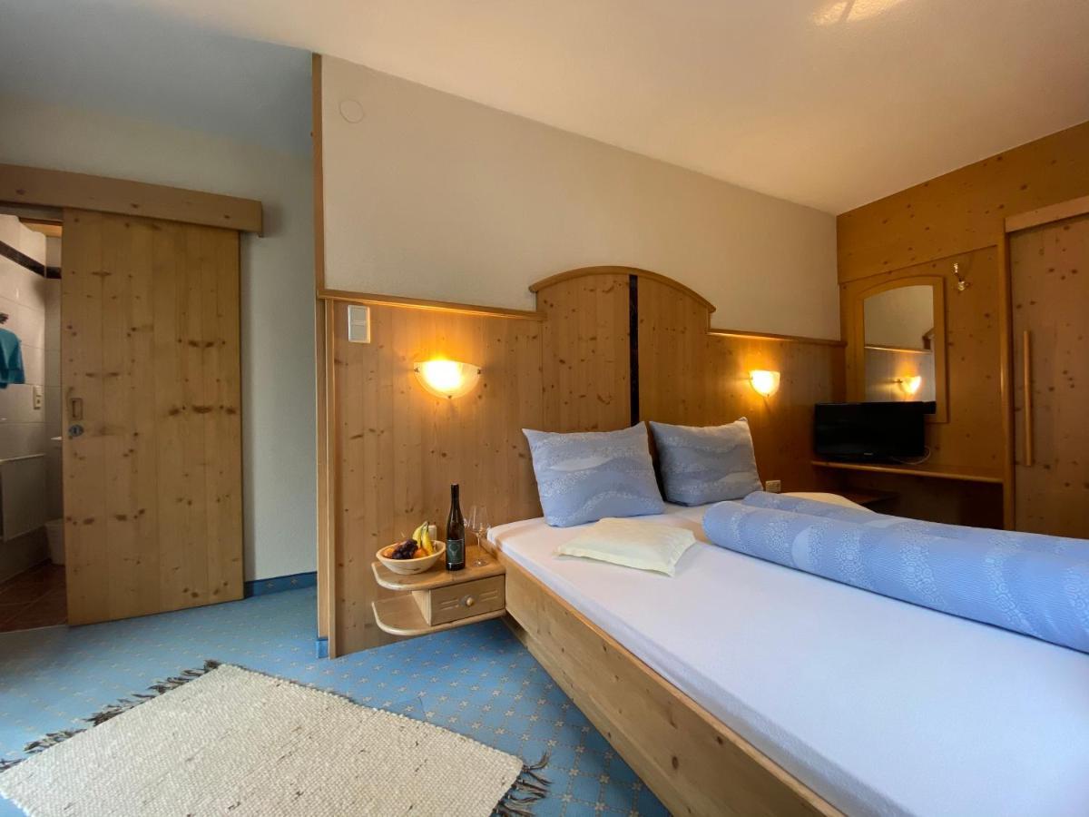 קאונרטל Hotel Jaegerhof מראה חיצוני תמונה