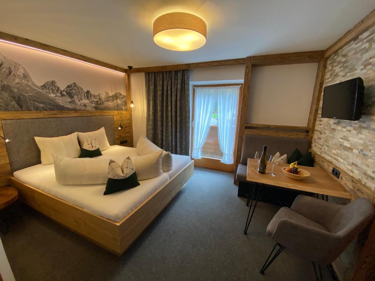 קאונרטל Hotel Jaegerhof מראה חיצוני תמונה