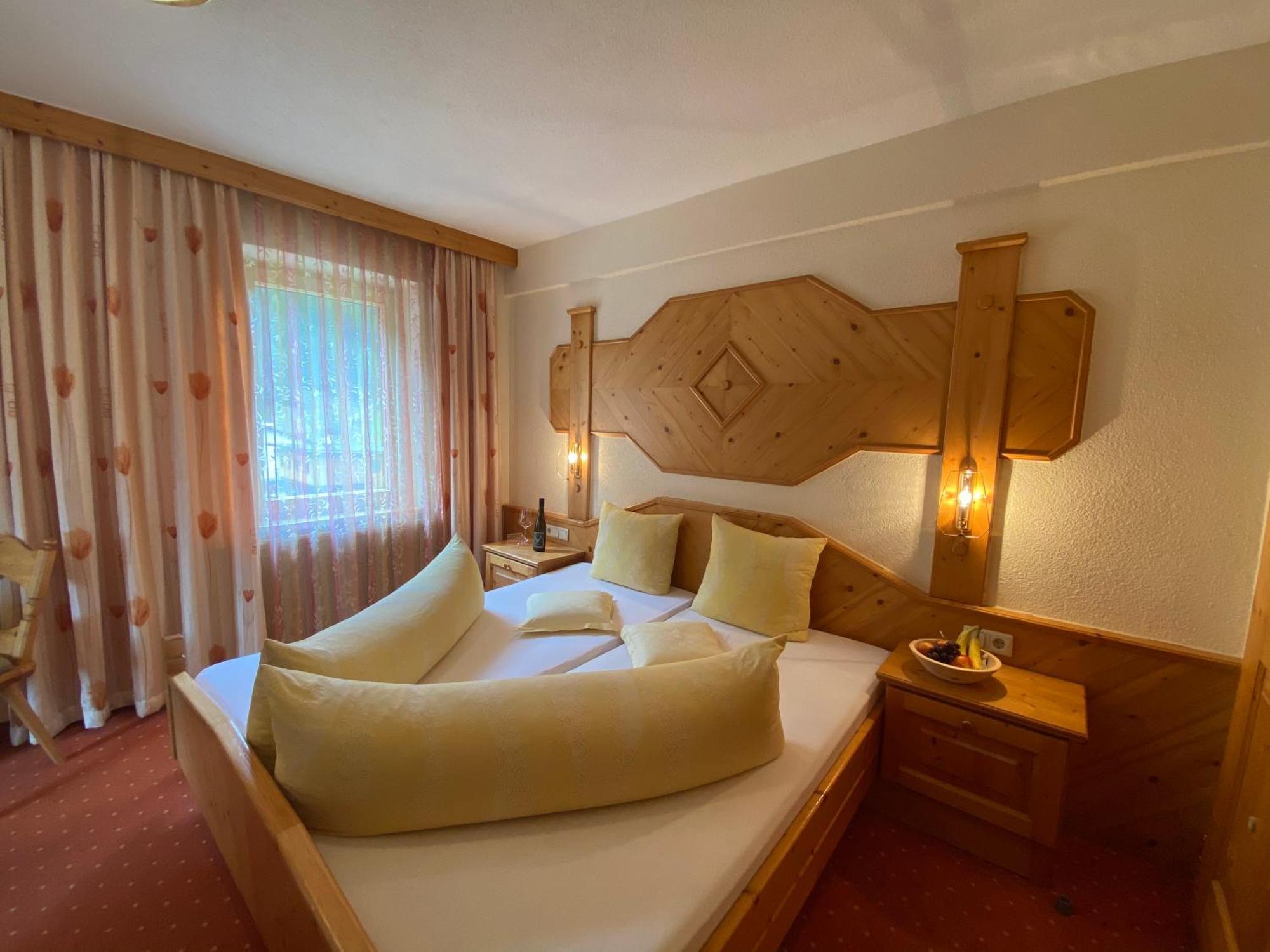 קאונרטל Hotel Jaegerhof מראה חיצוני תמונה