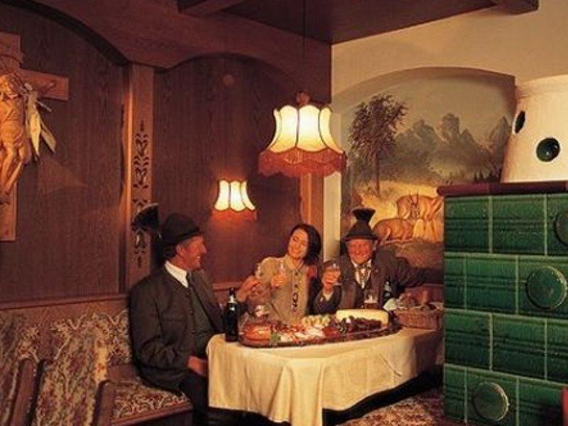קאונרטל Hotel Jaegerhof מראה חיצוני תמונה